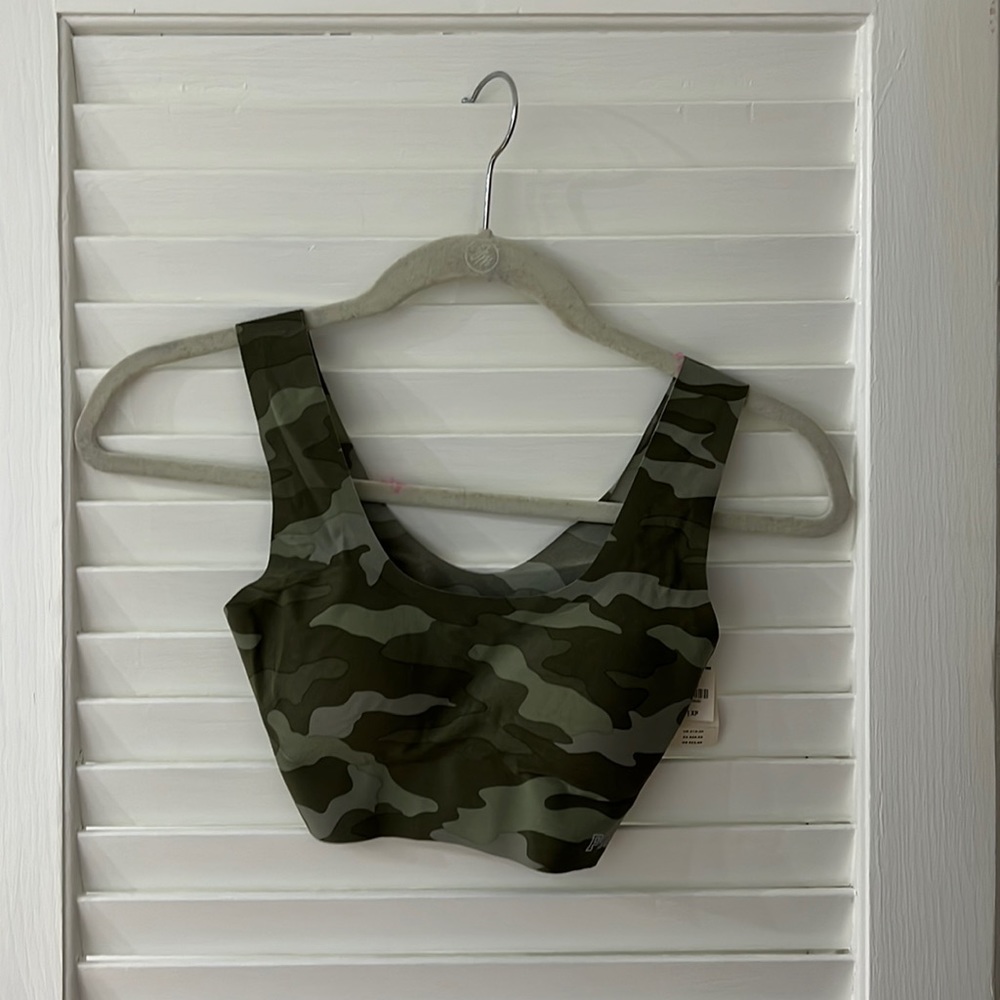 NWT VSPINK Seamless Bra
